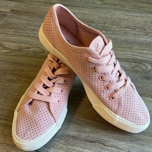 Universal Threads Low Rise Pink Sneakers